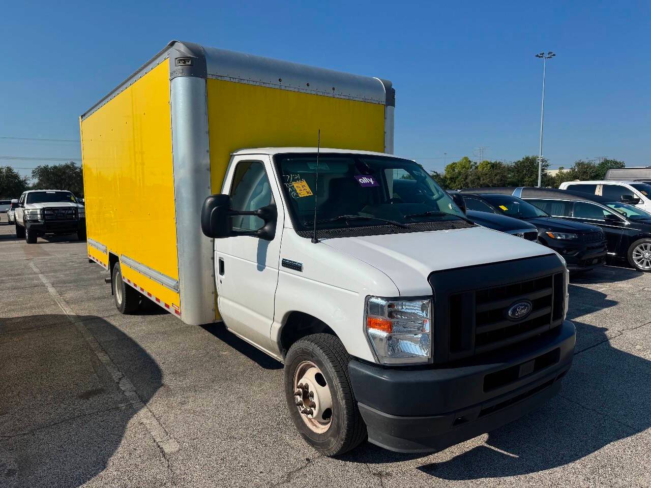 2023 Ford E-Series Cutaway Base — Chassis Cab Truck — 24,845 mi — Houston, TX