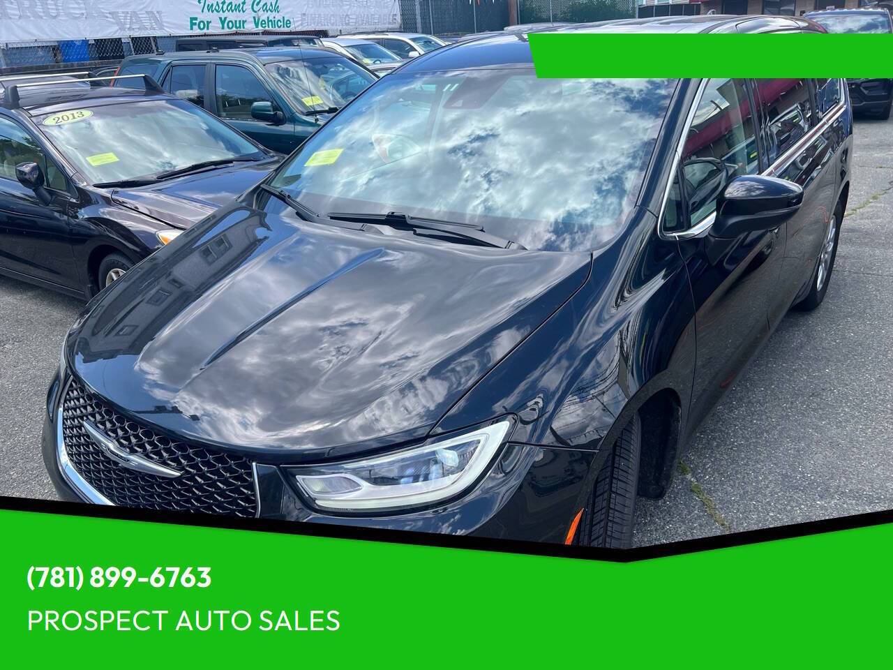 2023 Chrysler Pacifica Touring L — Minivan — 46,164 mi — Waltham, MA