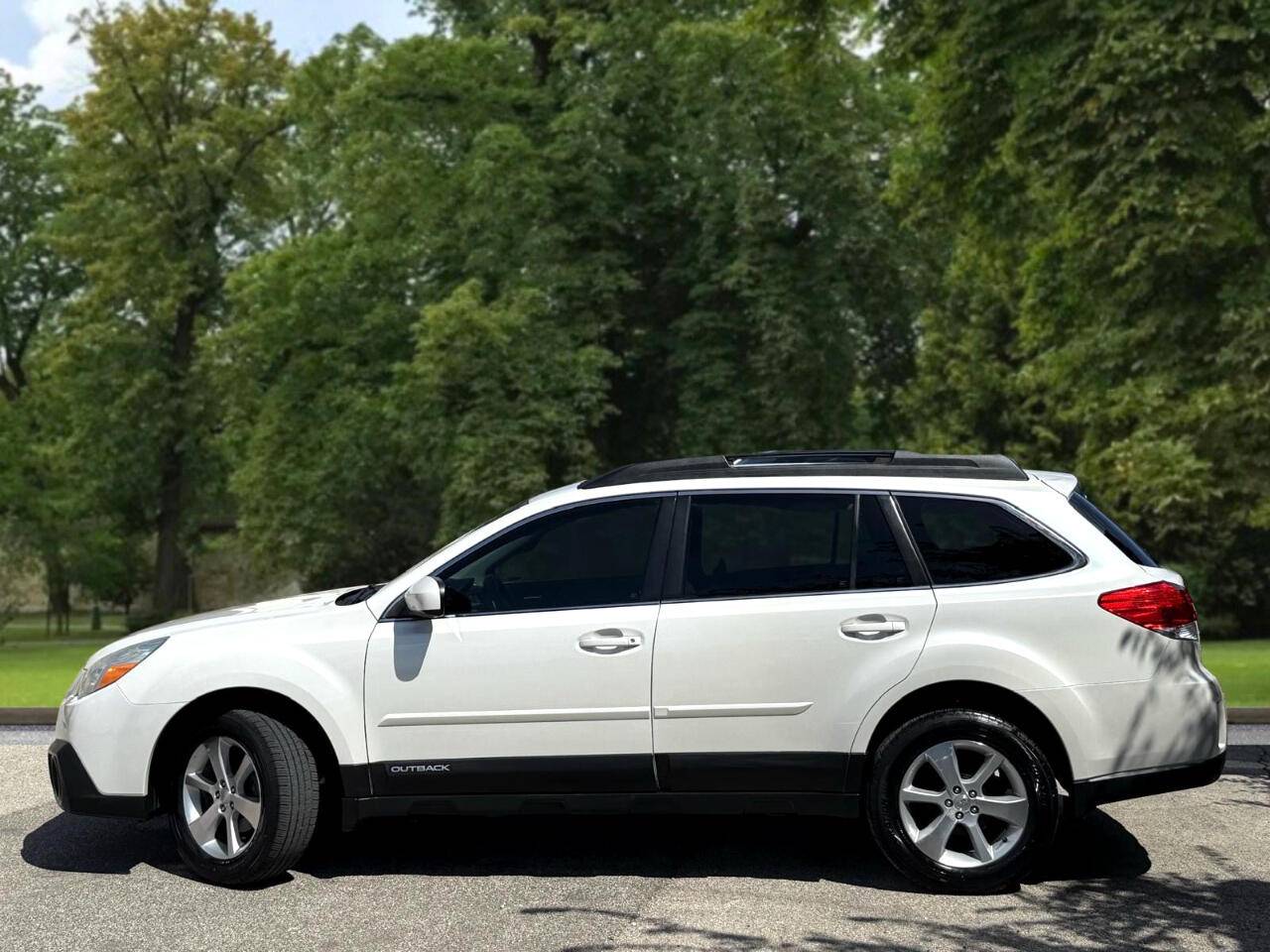 2013 Subaru Outback 2.5i Limited — SUV — 137,471 mi — San Antonio, TX