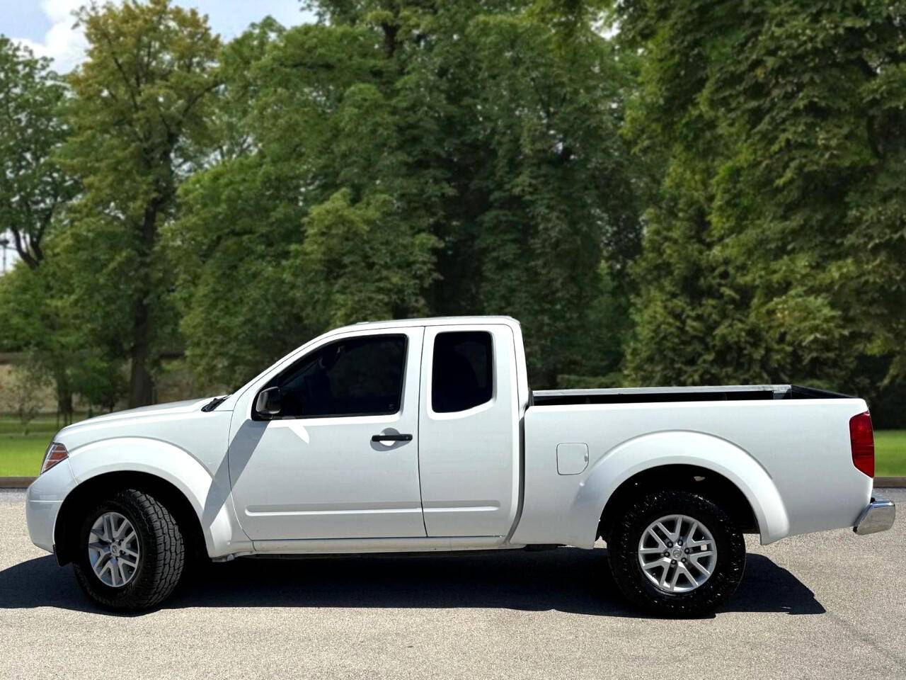 2018 Nissan Frontier SV — Pickup Truck — 120,540 mi — San Antonio, TX