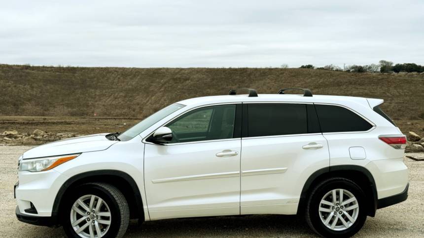 2016 Toyota Highlander LE V6 — SUV — 134,410 mi — San Antonio, TX