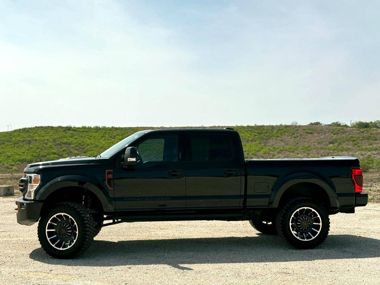2022 Ford Super Duty F-250 LARIAT — Pickup Truck — 28,194 mi — San Antonio, TX