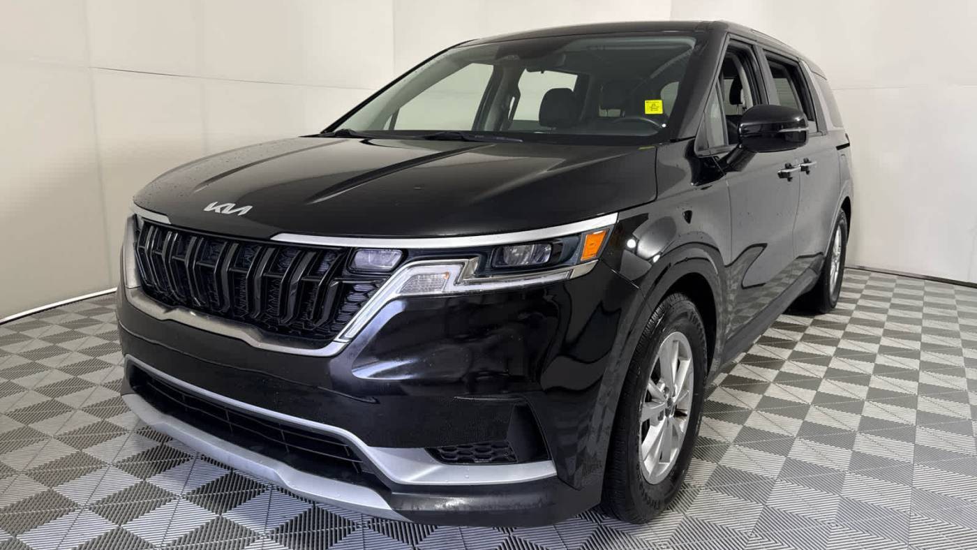 2023 Kia Carnival LXS — Minivan — 34,244 mi — New Orleans, LA