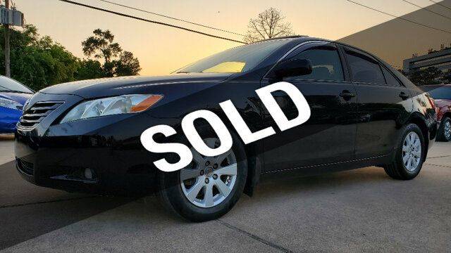 2009 Toyota Camry XLE — Sedan — 129,163 mi — Houston, TX