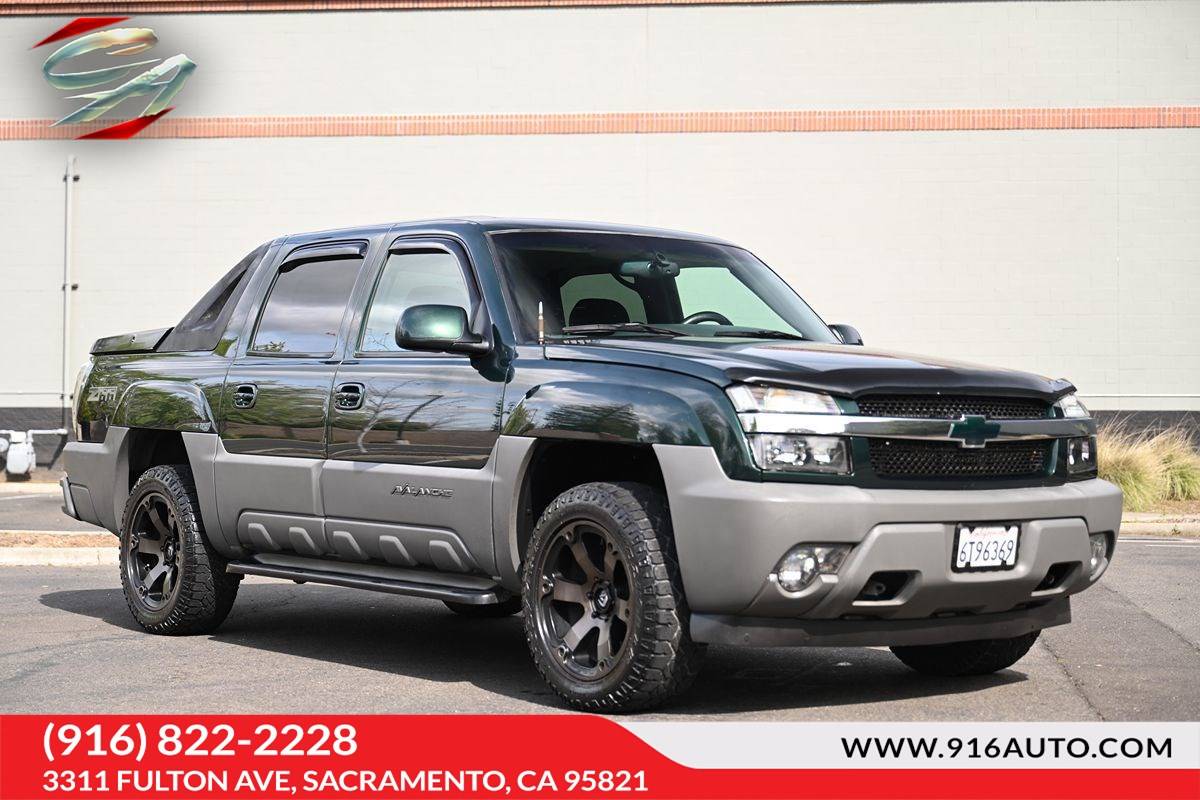2002 Chevrolet Avalanche Base — Pickup Truck — 111,477 mi — Sacremento, CA