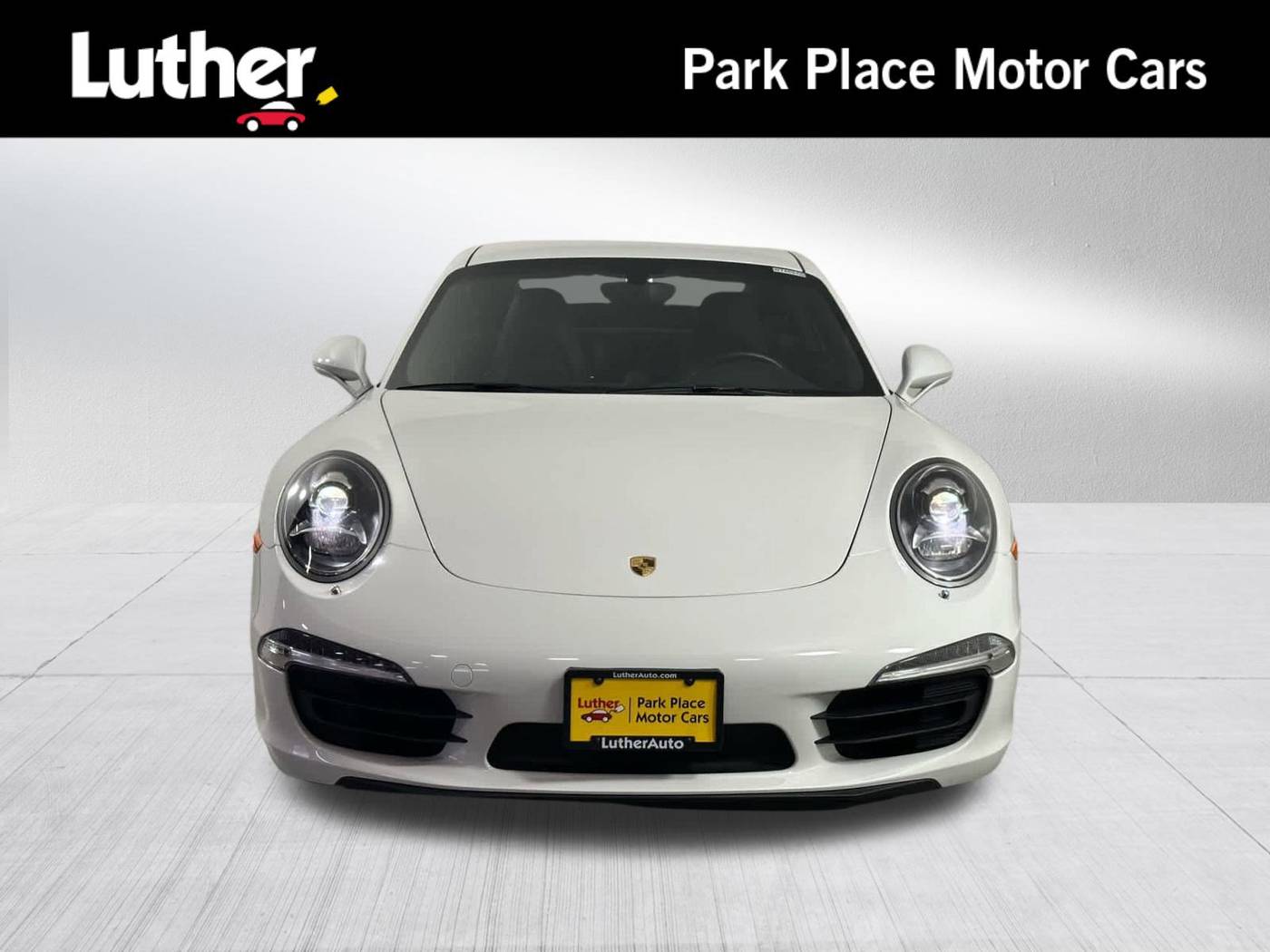 2015 Porsche 911 Carrera 4 — Coupe — 33,899 mi — Rochester, MN