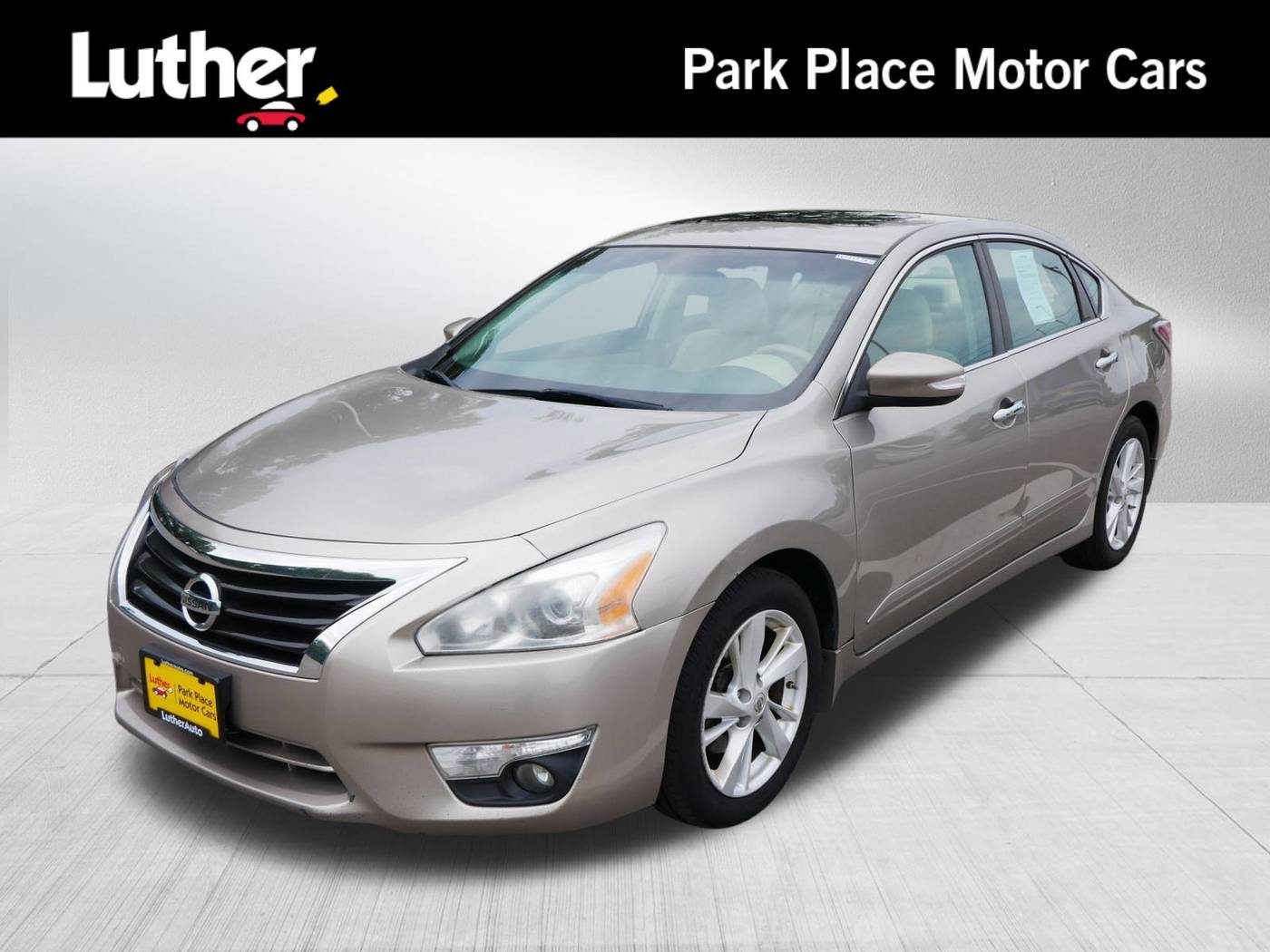 2015 Nissan Altima 2.5 SV — Sedan — 120,282 mi — Rochester, MN