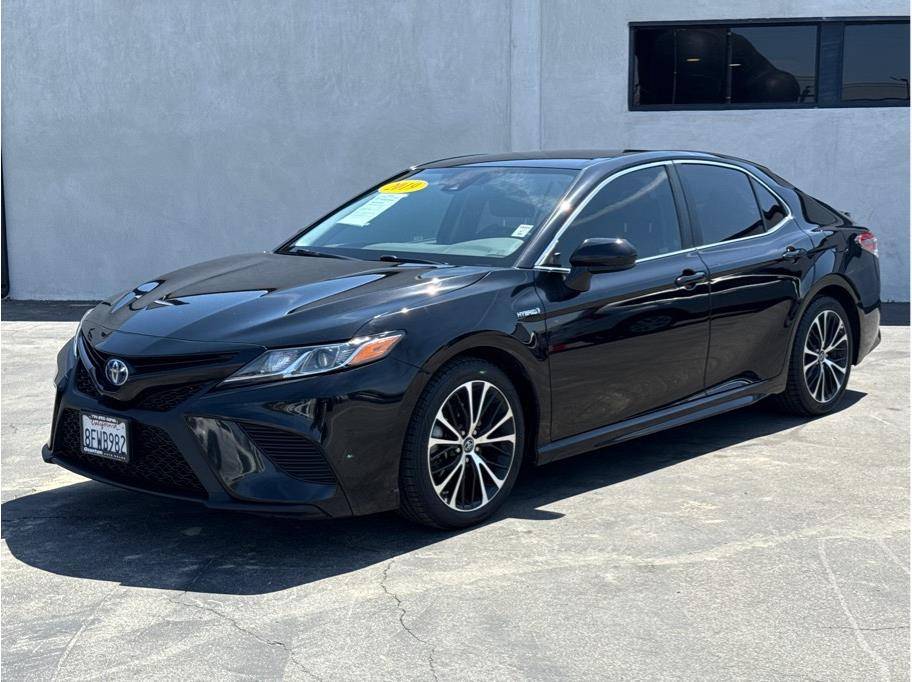 2019 Toyota Camry Hybrid SE — Sedan — 70,859 mi — Escondido, CA