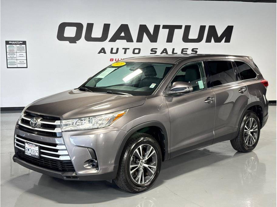 2019 Toyota Highlander LE V6 — SUV — 72,910 mi — Escondido, CA