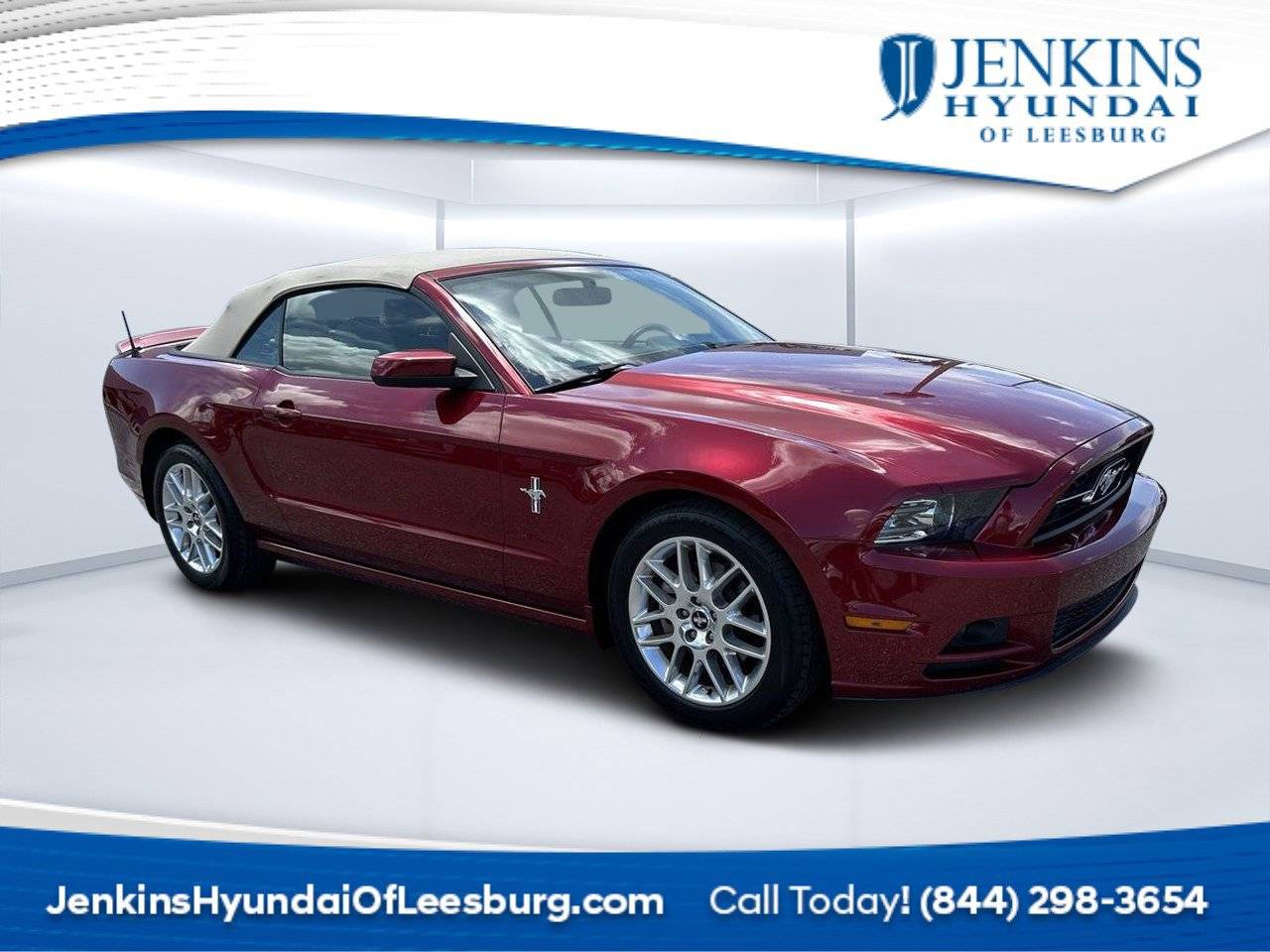 2014 Ford Mustang V6 — Convertible — 26,379 mi — Leesburg, FL
