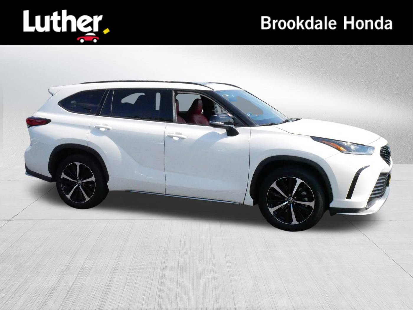2021 Toyota Highlander XSE — SUV — 19,551 mi — Brooklyn Center, MN