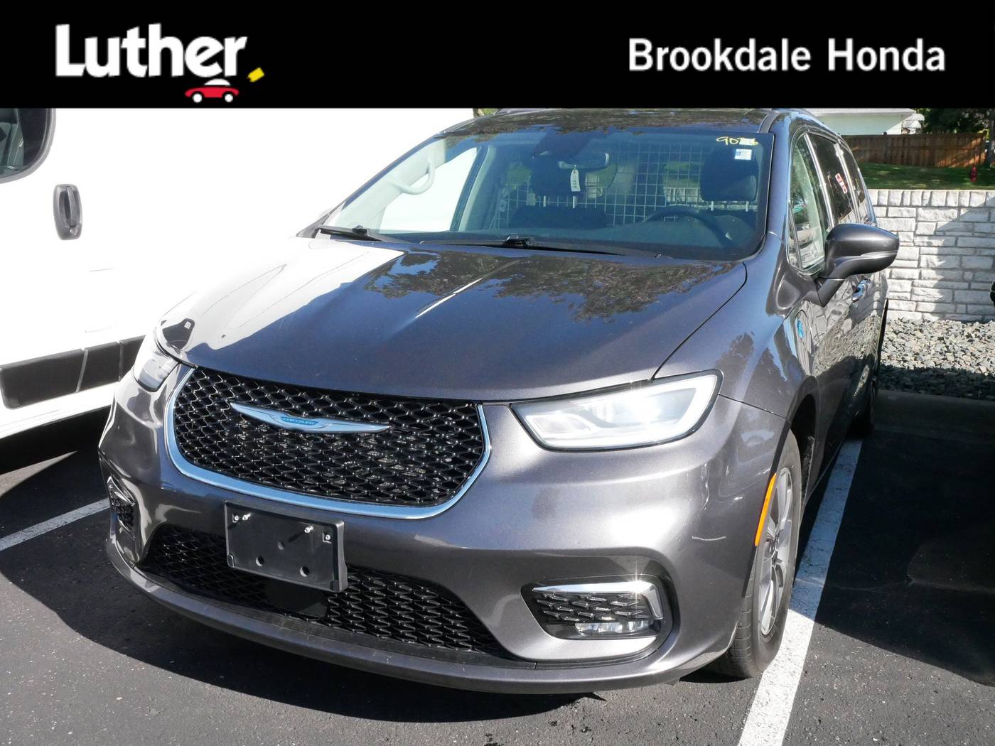 2021 Chrysler Pacifica Hybrid Touring — Minivan — 64,079 mi — Brooklyn Center, MN