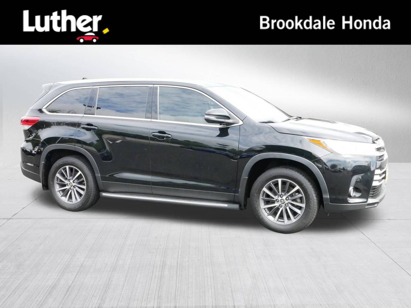 2019 Toyota Highlander XLE — SUV — 76,803 mi — Brooklyn Center, MN