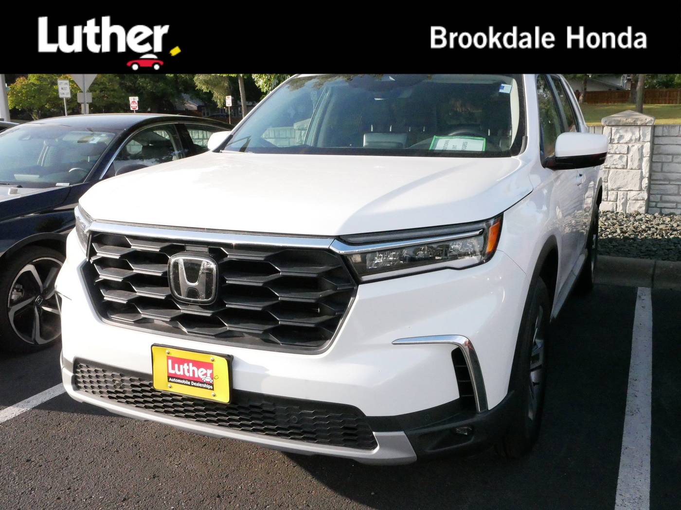 2024 Honda Pilot EX-L 8 Passenger — SUV — 14,620 mi — Brooklyn Center, MN