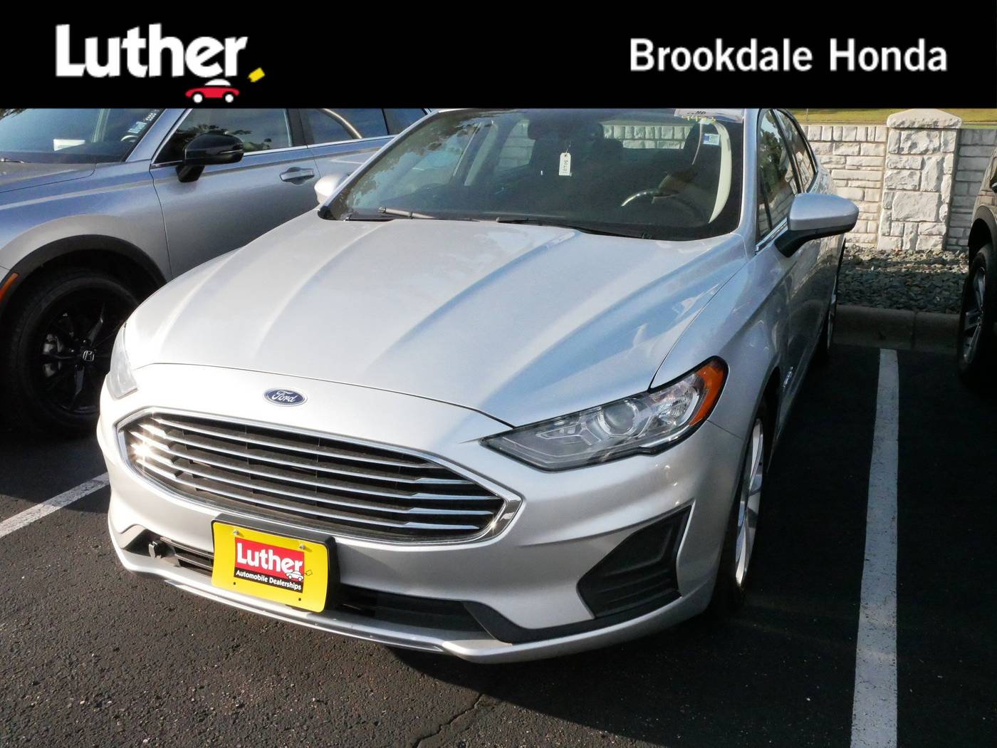 2019 Ford Fusion Hybrid SE — Sedan — 19,487 mi — Brooklyn Center, MN