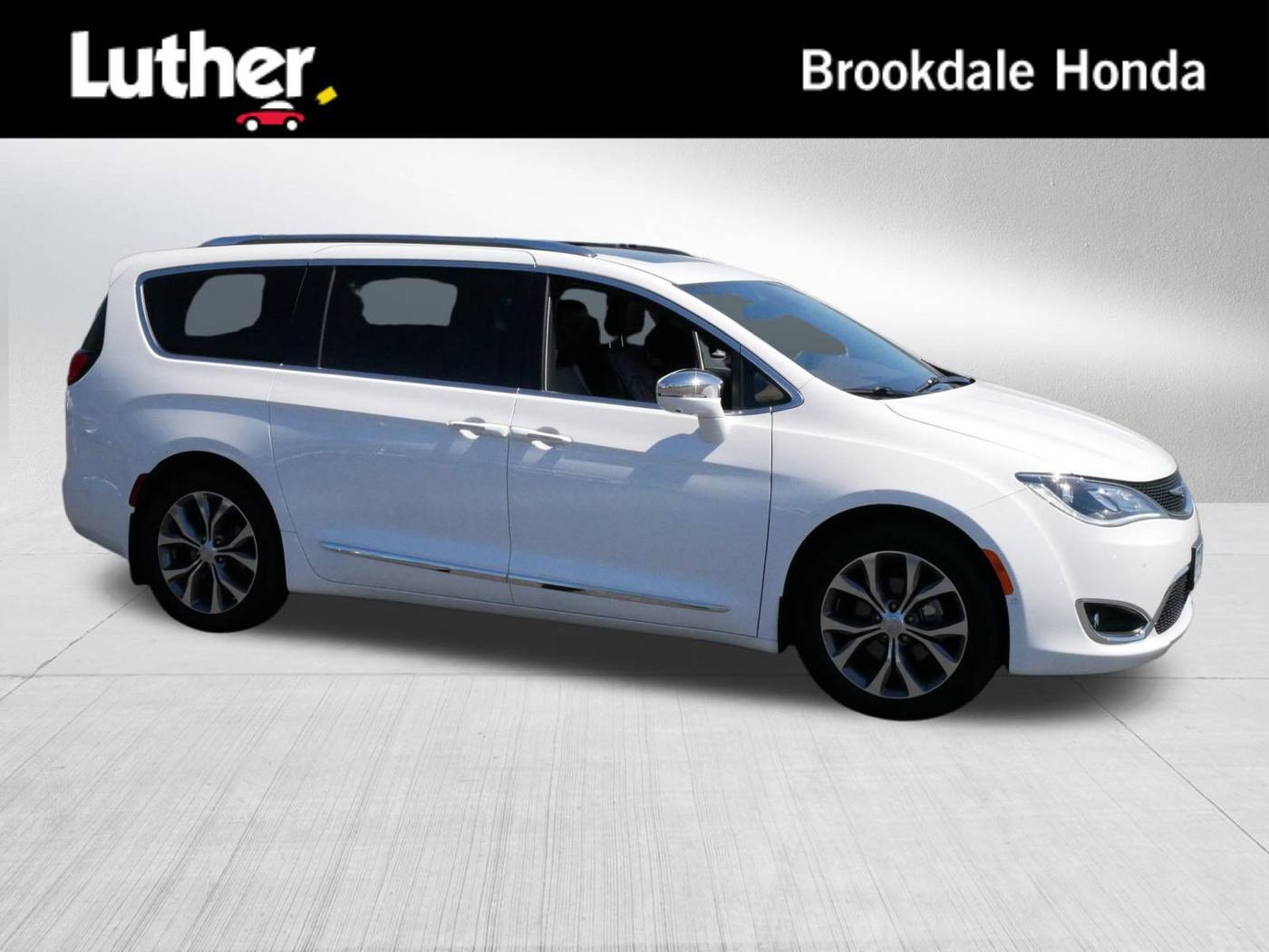 2020 Chrysler Pacifica Limited — Minivan — 42,054 mi — Brooklyn Center, MN