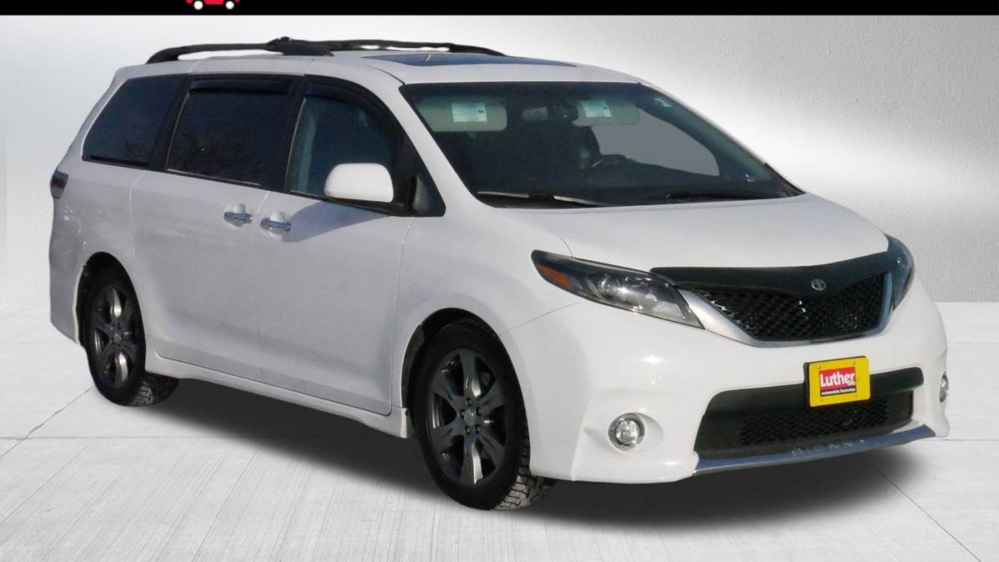 2017 Toyota Sienna SE — Minivan — 78,946 mi — Brooklyn Center, MN