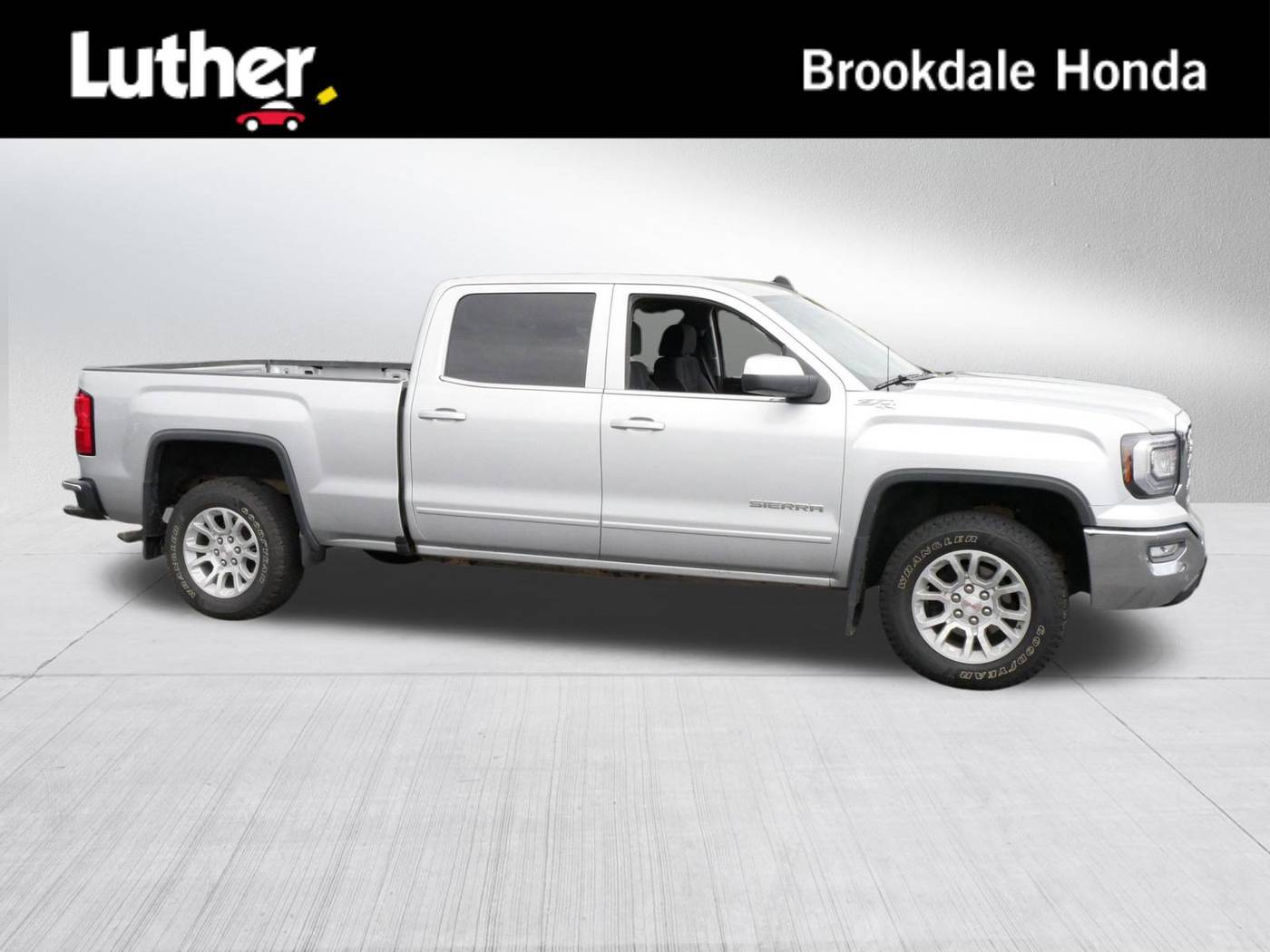 2017 GMC Sierra 1500 SLE — Pickup Truck — 88,844 mi — Brooklyn Center, MN