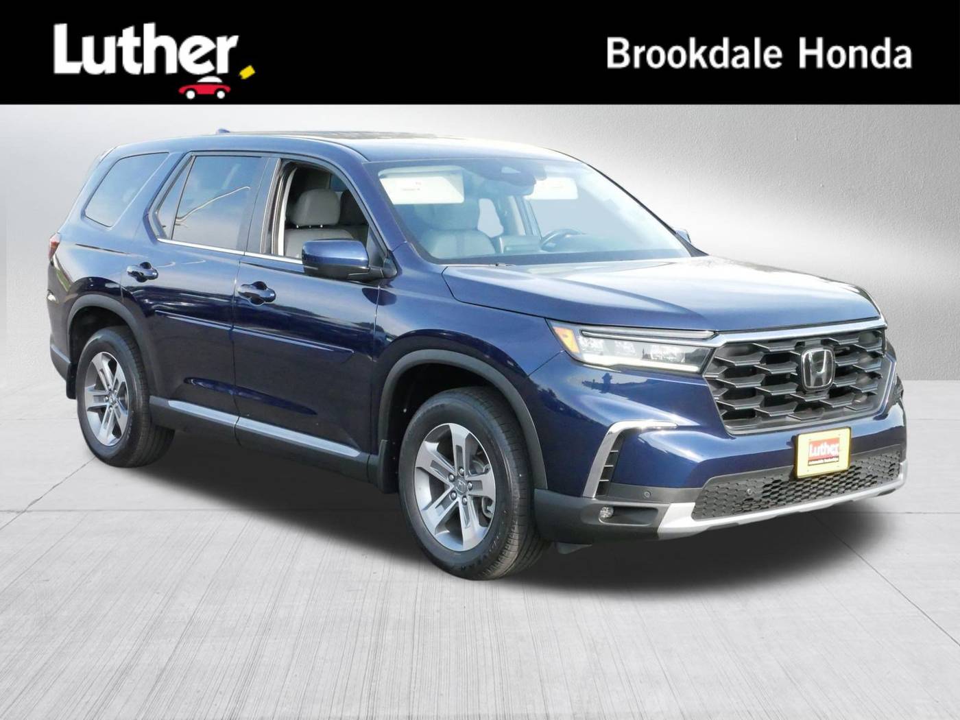 2023 Honda Pilot EX-L 8 Passenger — SUV — 32,873 mi — Brooklyn Center, MN