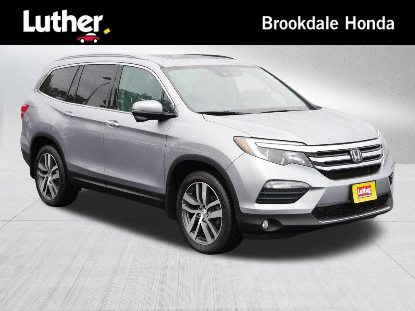 2017 Honda Pilot Touring — SUV — 72,160 mi — Brooklyn Center, MN