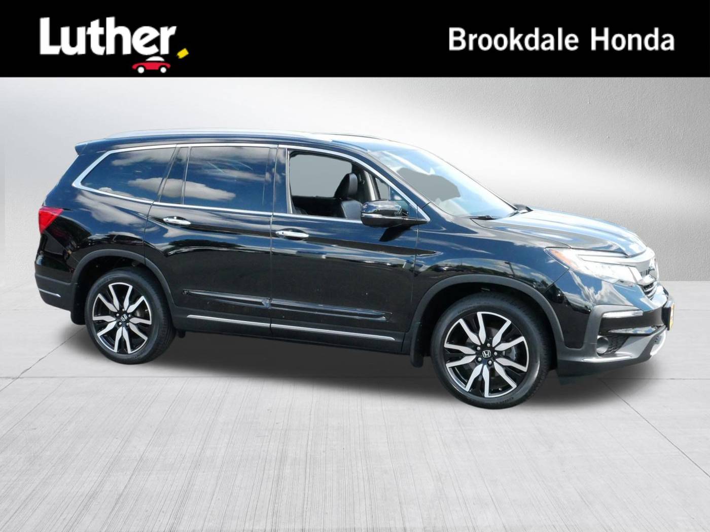 2022 Honda Pilot Touring — SUV — 29,794 mi — Brooklyn Center, MN