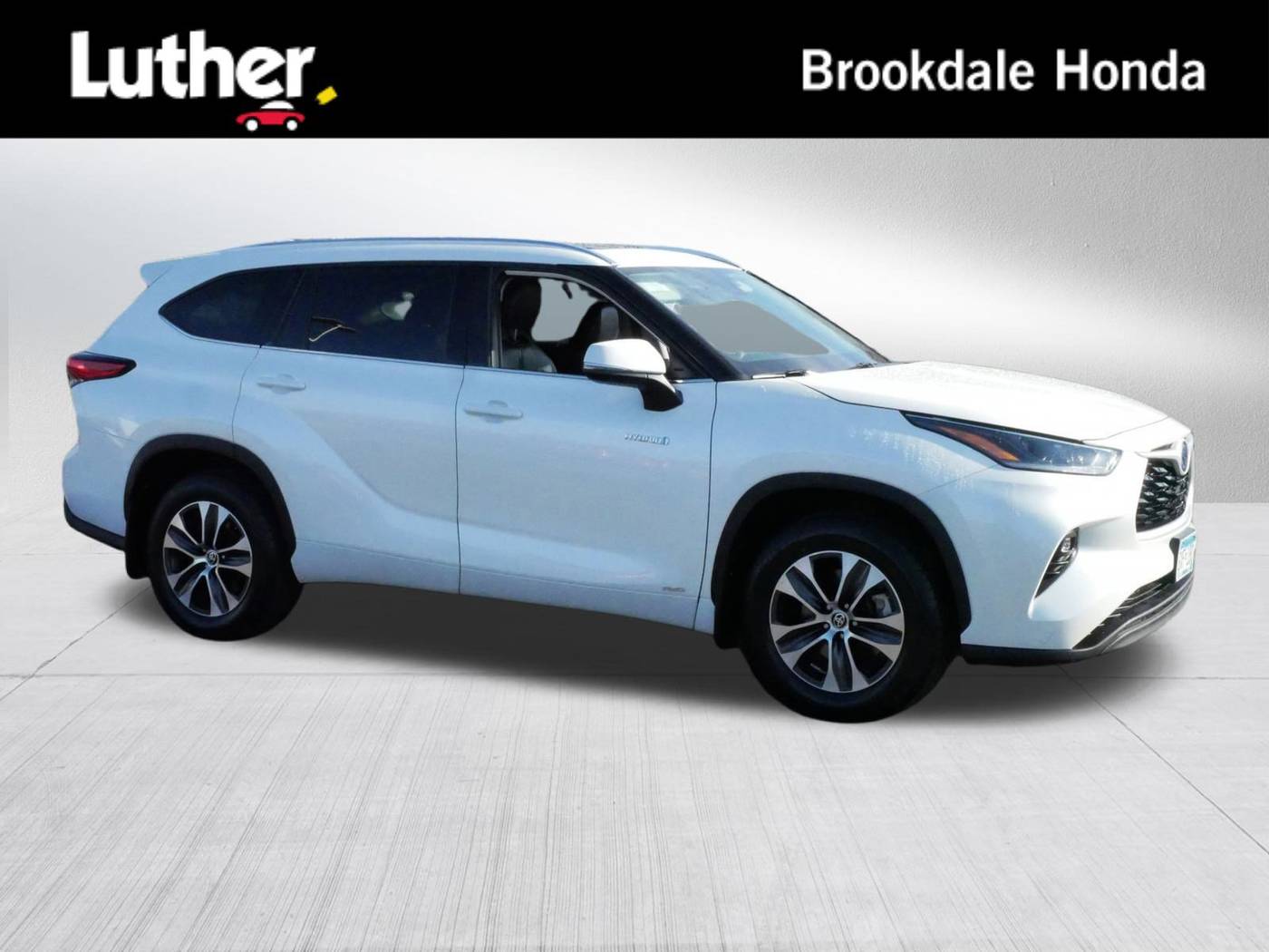 2021 Toyota Highlander Hybrid XLE — SUV — 58,818 mi — Brooklyn Center, MN