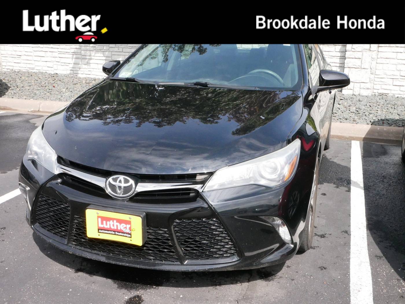2016 Toyota Camry SE — Sedan — 54,949 mi — Brooklyn Center, MN