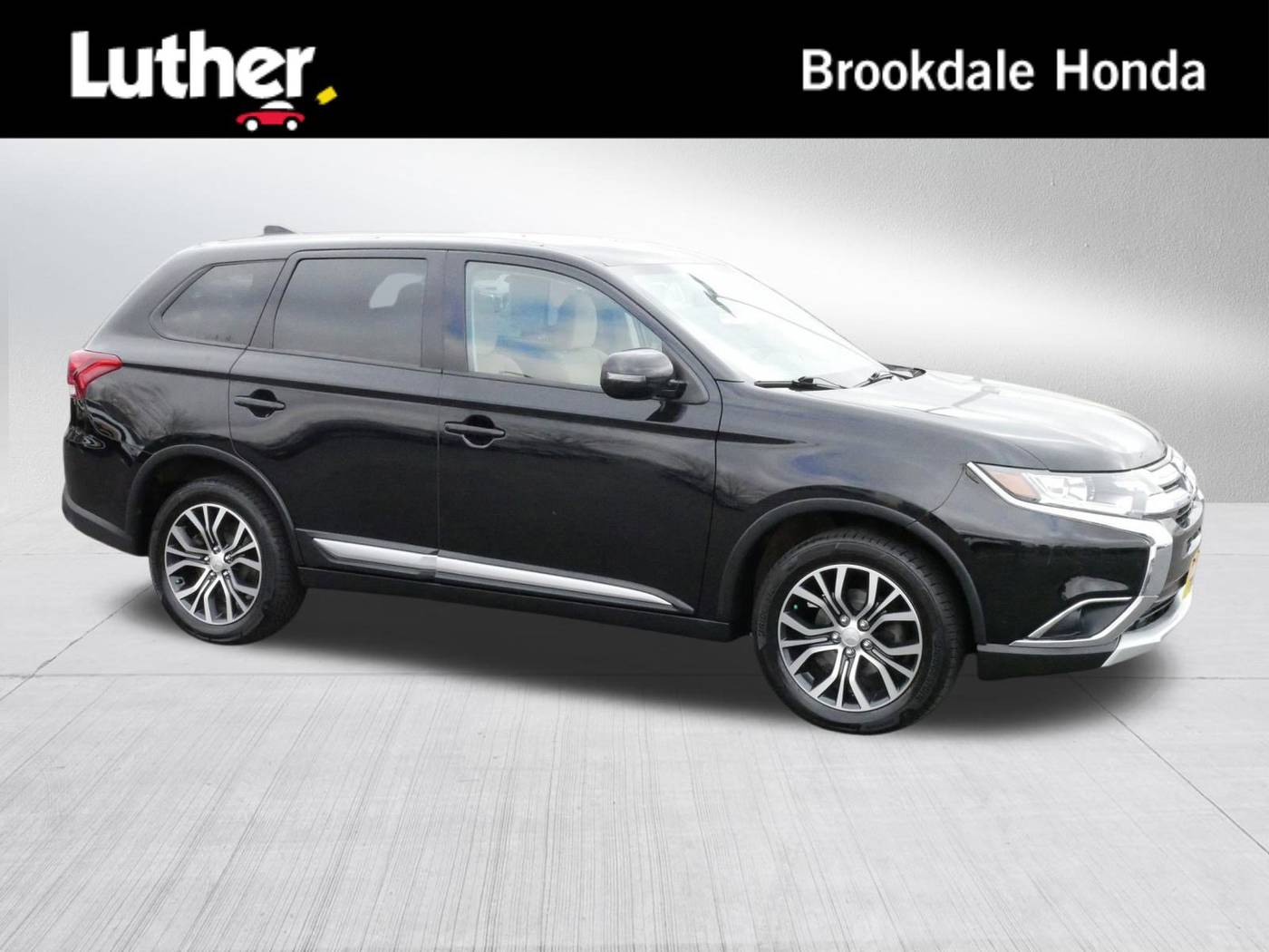 2018 Mitsubishi Outlander ES — SUV — 65,235 mi — Brooklyn Center, MN