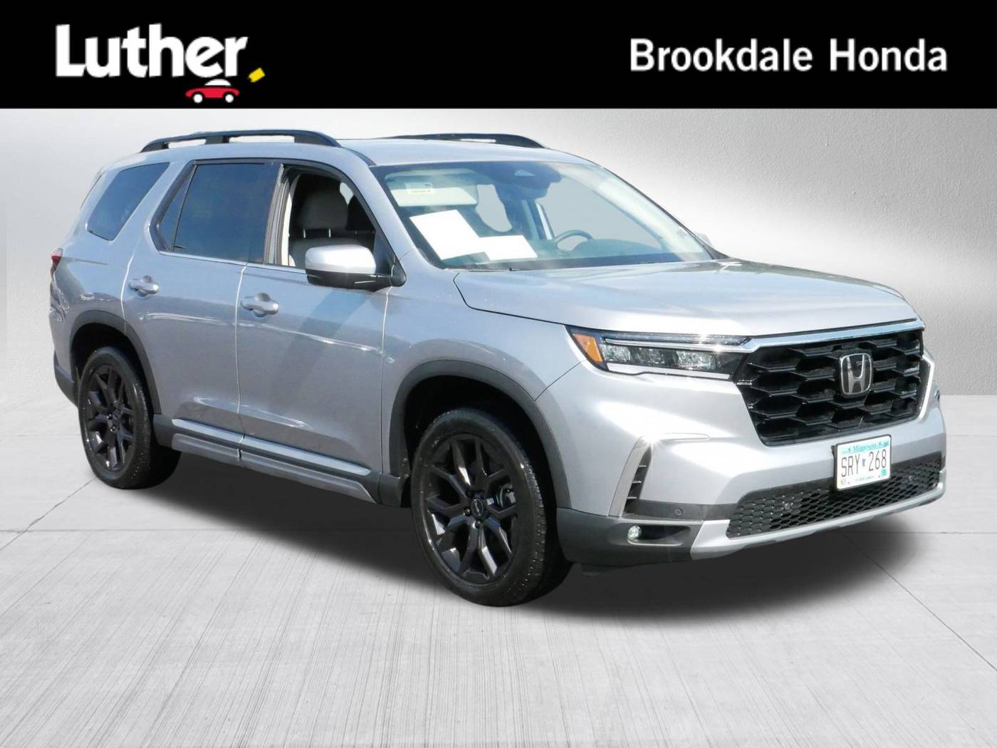 2025 Honda Pilot Touring — SUV — 836 mi — Brooklyn Center, MN