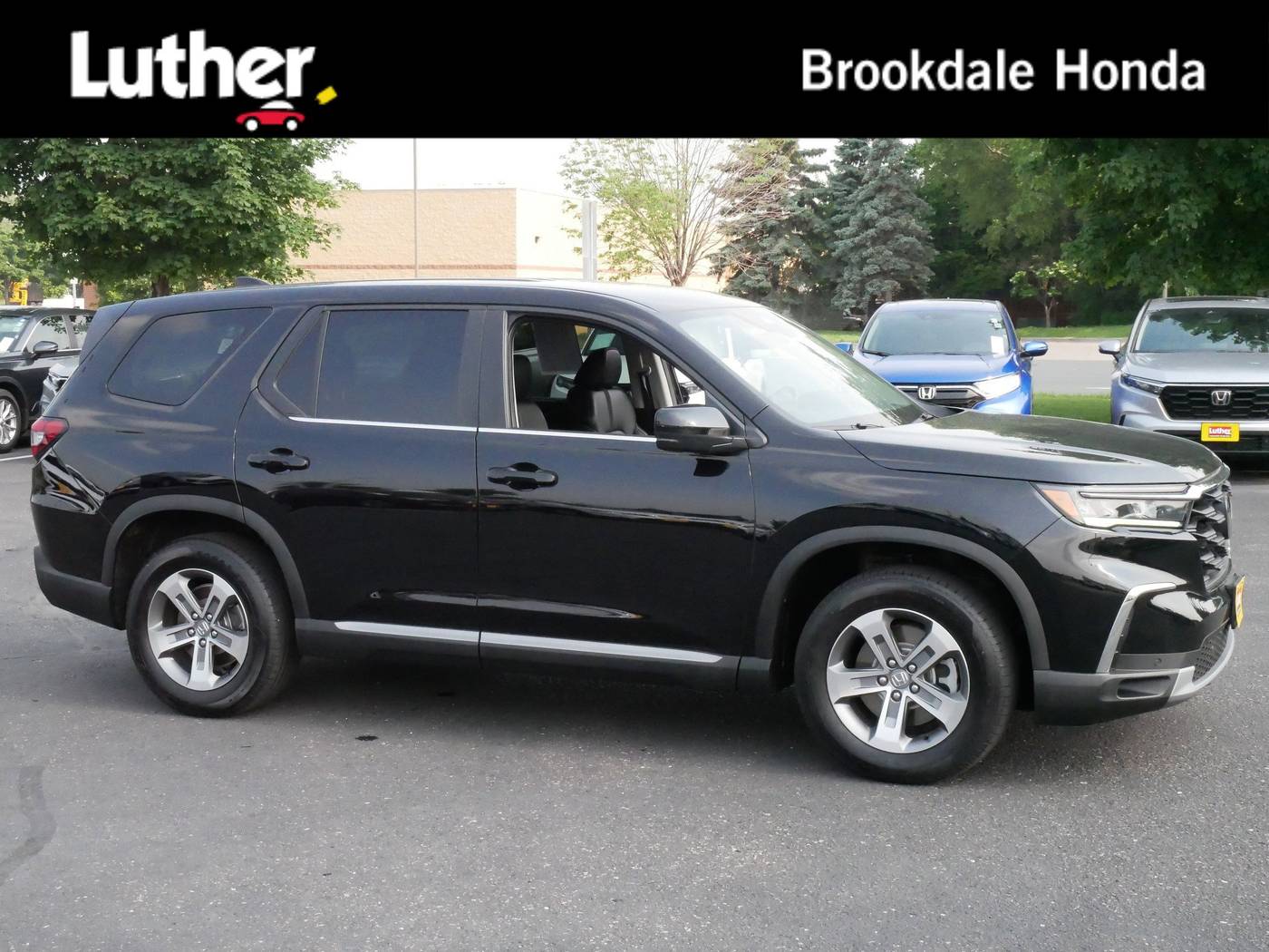 2023 Honda Pilot EX-L 8 Passenger — SUV — 25,223 mi — Brooklyn Center, MN