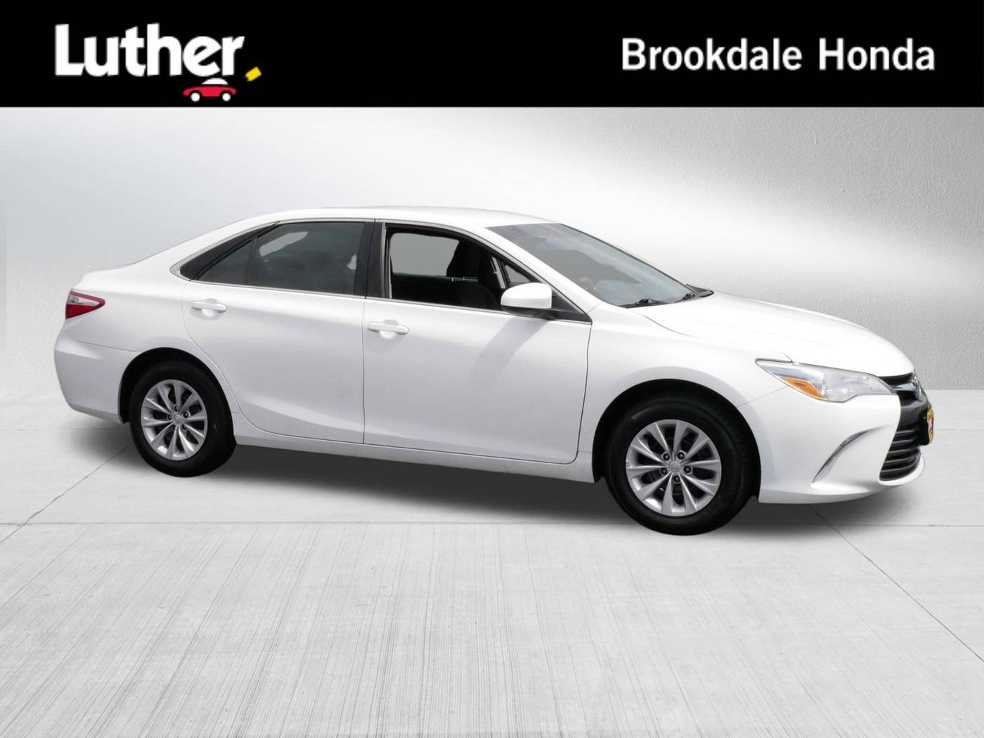 2015 Toyota Camry LE — Sedan — 87,666 mi — Brooklyn Center, MN