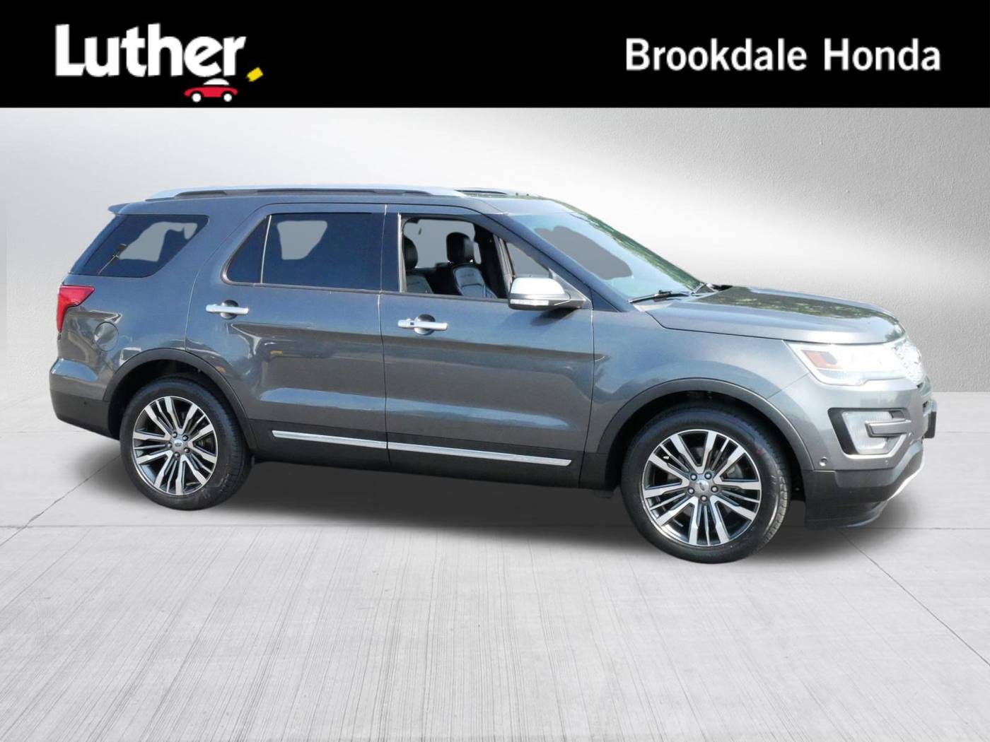 2017 Ford Explorer Platinum — SUV — 52,741 mi — Brooklyn Center, MN