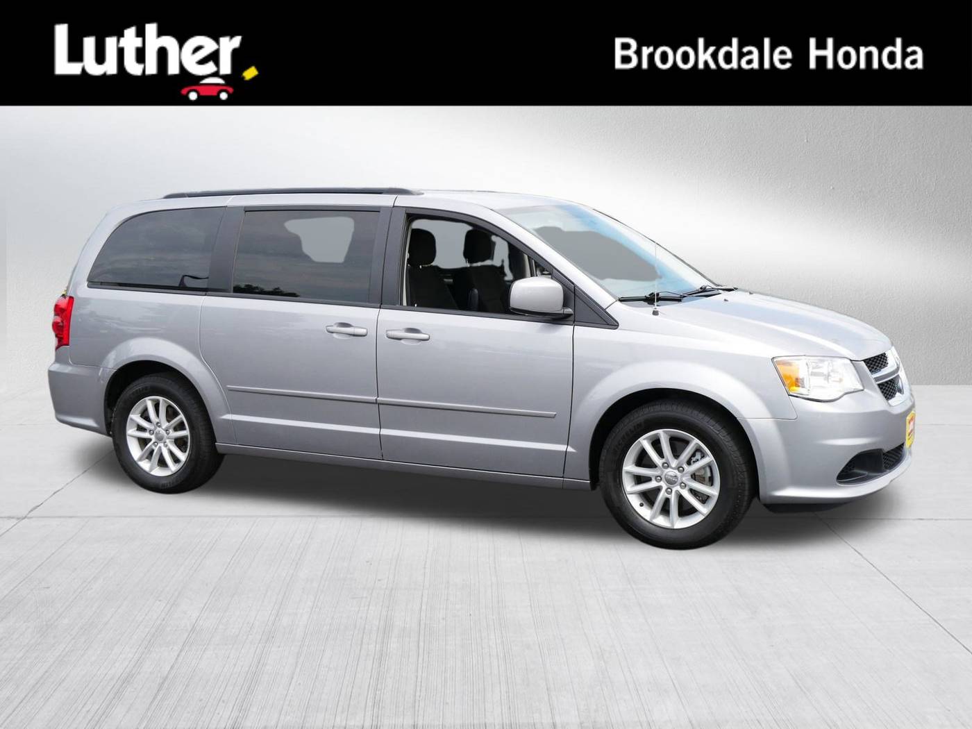 2015 Dodge Grand Caravan SXT — Minivan — 38,792 mi — Brooklyn Center, MN