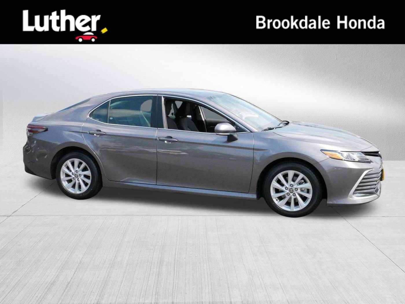 2022 Toyota Camry LE — Sedan — 14,278 mi — Brooklyn Center, MN