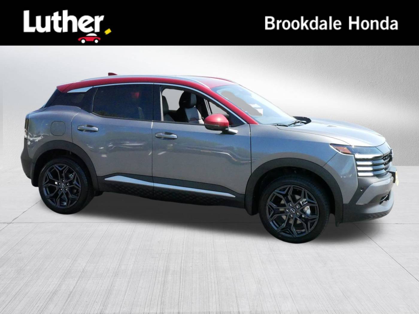 2025 Nissan Kicks SR — SUV — 292 mi — Brooklyn Center, MN
