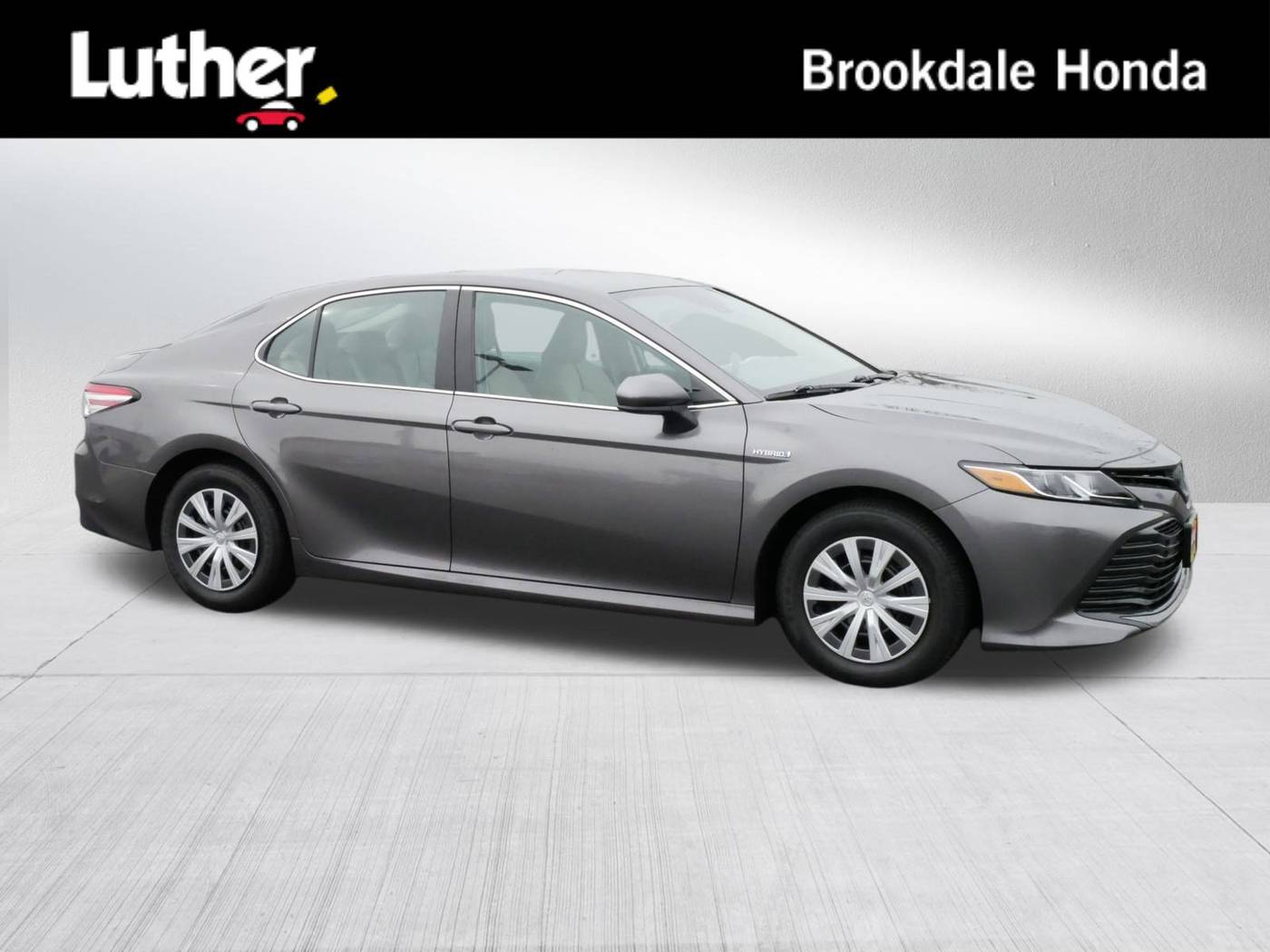 2019 Toyota Camry Hybrid LE — Sedan — 27,436 mi — Brooklyn Center, MN