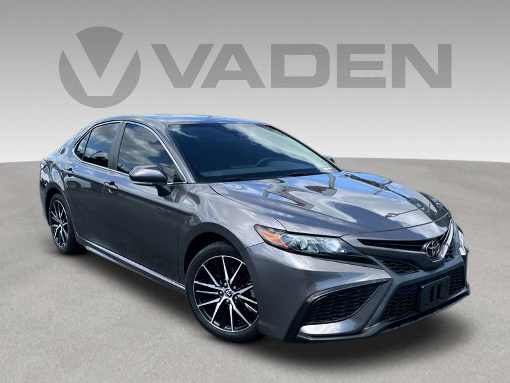 2022 Toyota Camry SE — Sedan — 25,745 mi — Savannah, GA
