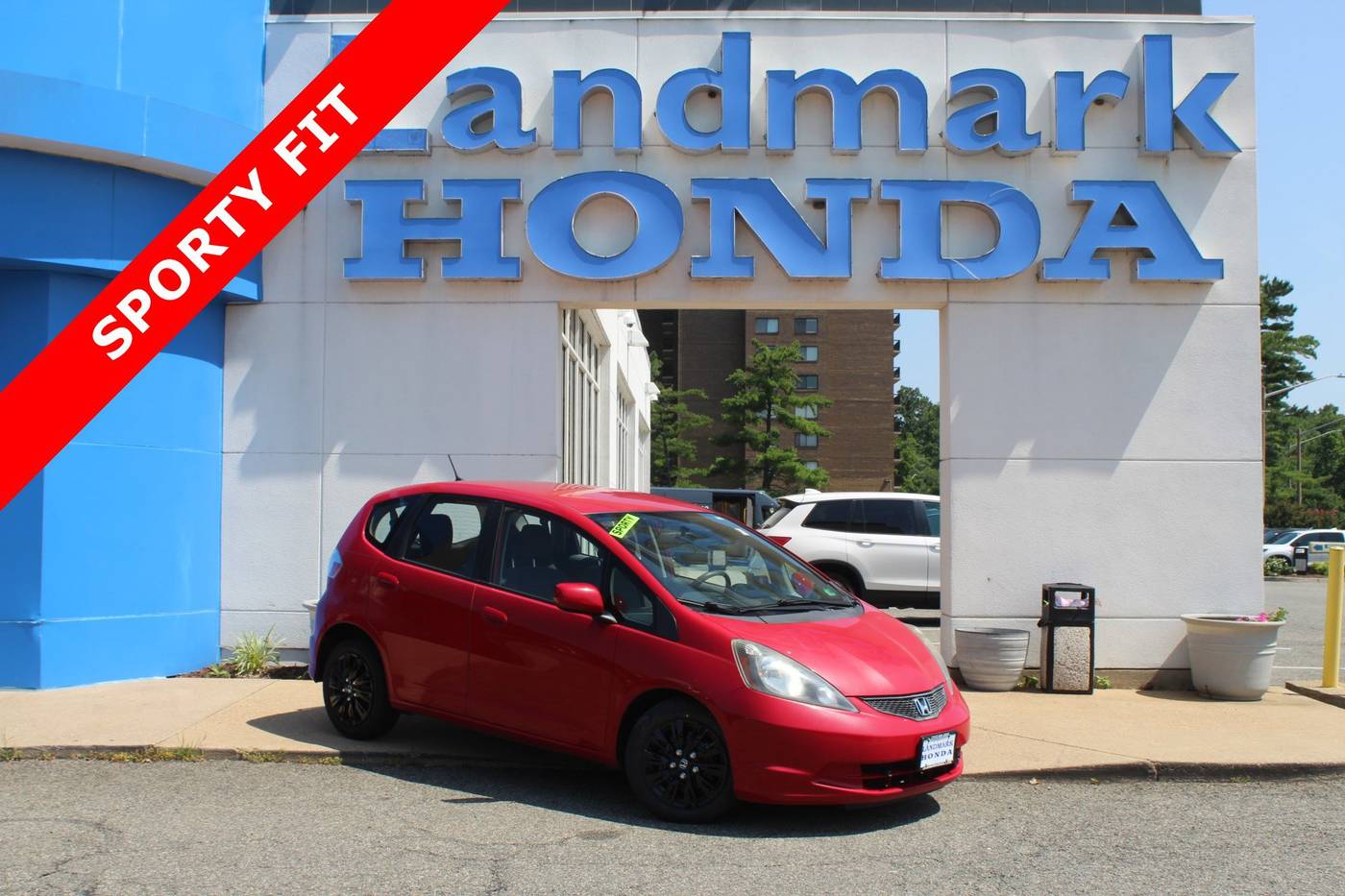 2013 Honda Fit Base — Hatchback — 131,469 mi — Alexandria, VA