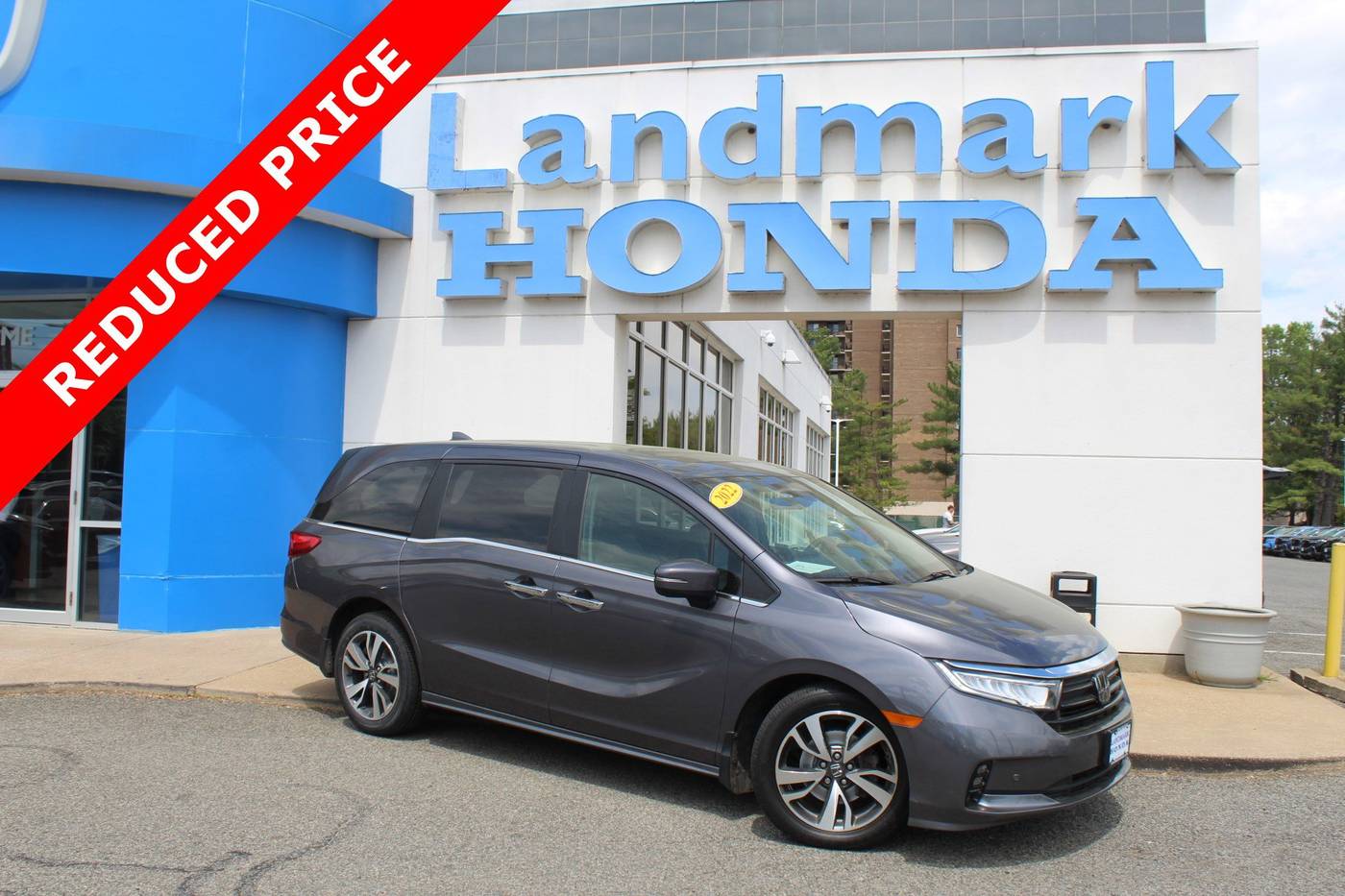 2022 Honda Odyssey Touring — Minivan — 36,308 mi — Alexandria, VA
