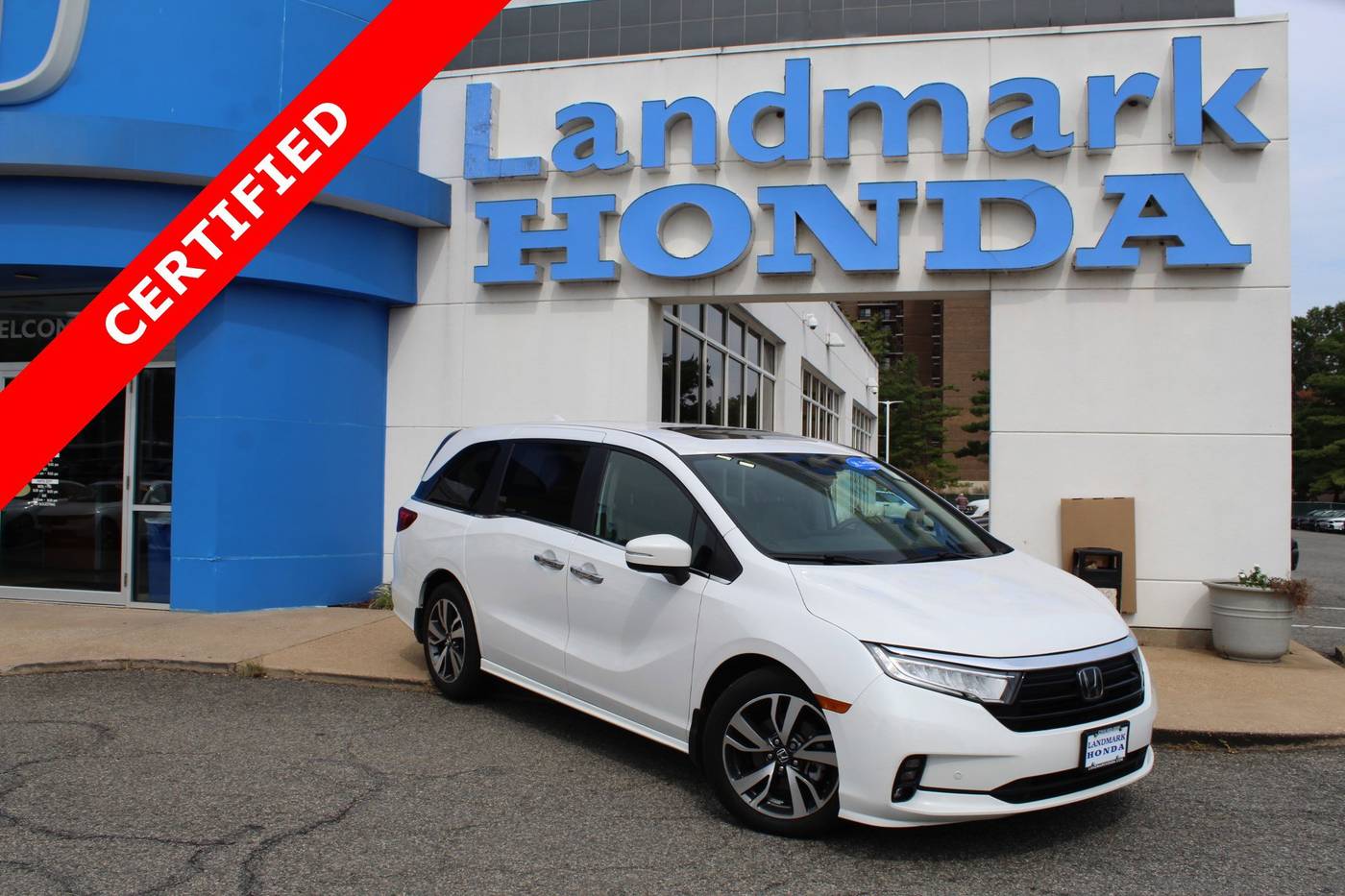 2023 Honda Odyssey Touring — Minivan — 28,046 mi — Alexandria, VA