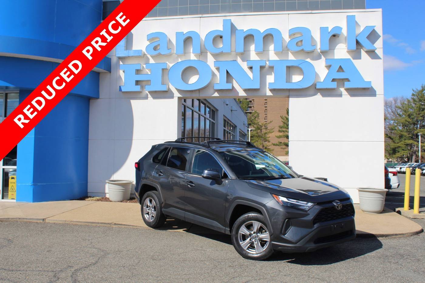 2022 Toyota RAV4 XLE — SUV — 51,162 mi — Alexandria, VA