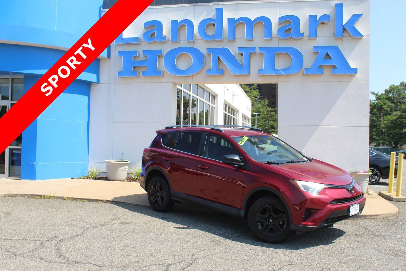2018 Toyota RAV4 LE — SUV — 25,615 mi — Alexandria, VA