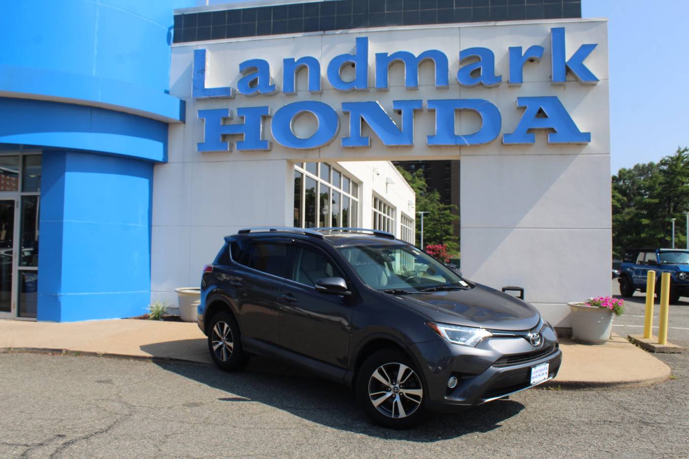 2016 Toyota RAV4 XLE — SUV — 109,136 mi — Alexandria, VA
