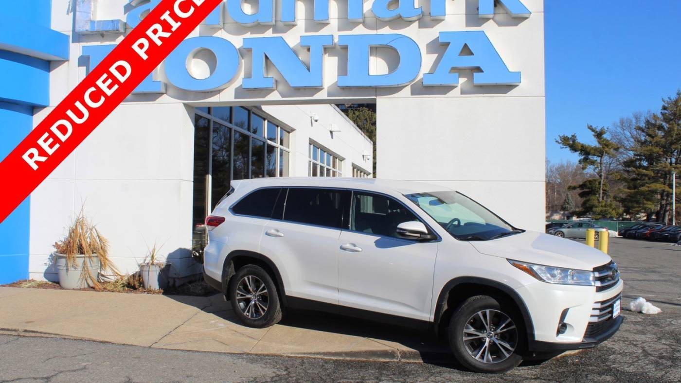 2019 Toyota Highlander LE V6 — SUV — 59,059 mi — Alexandria, VA