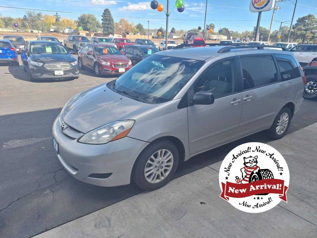 2008 Toyota Sienna LE — Minivan — 154,464 mi — Colorado Springs, CO