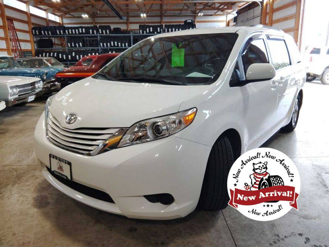 2015 Toyota Sienna LE — Minivan — 77,898 mi — Colorado Springs, CO