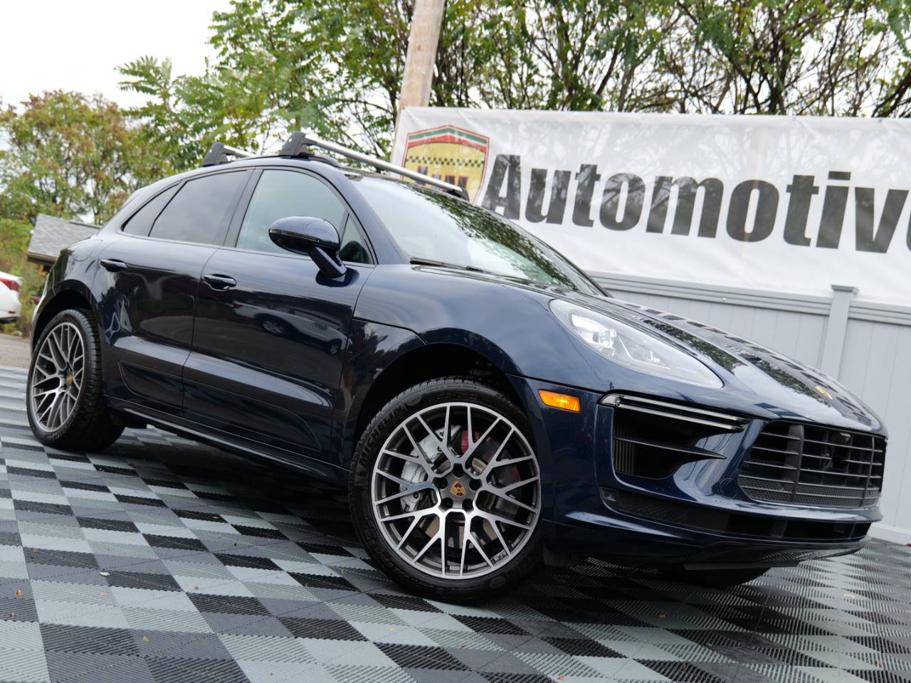 2020 Porsche Macan Turbo