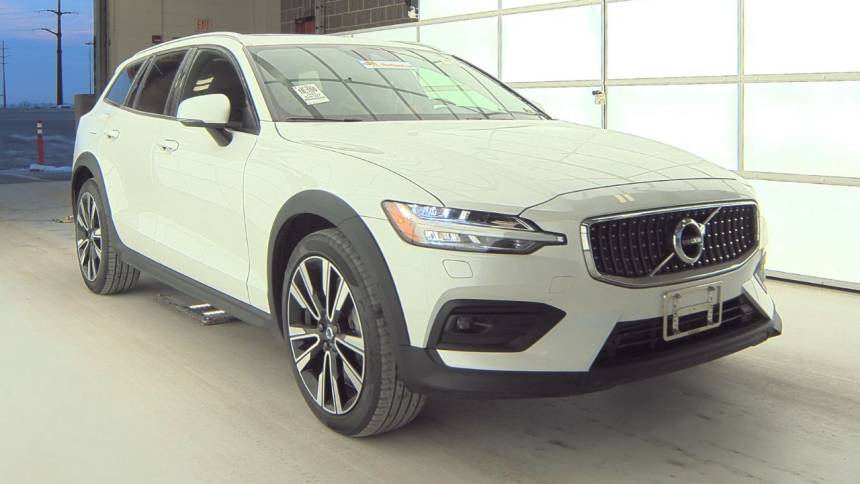 2022 Volvo V60 Cross Country T5 — Wagon — 34,928 mi — Pittsburgh, PA