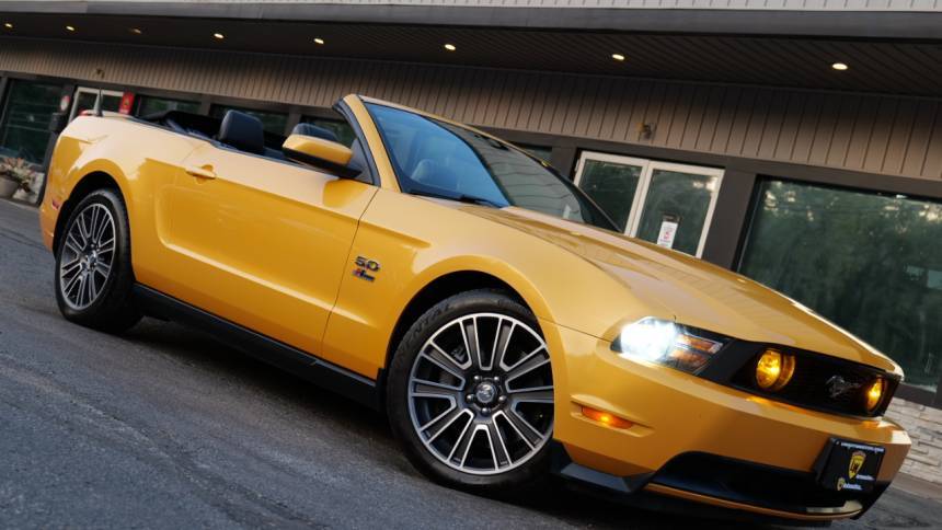 2012 Ford Mustang GT Premium — Convertible — 75,598 mi — Pittsburgh, PA