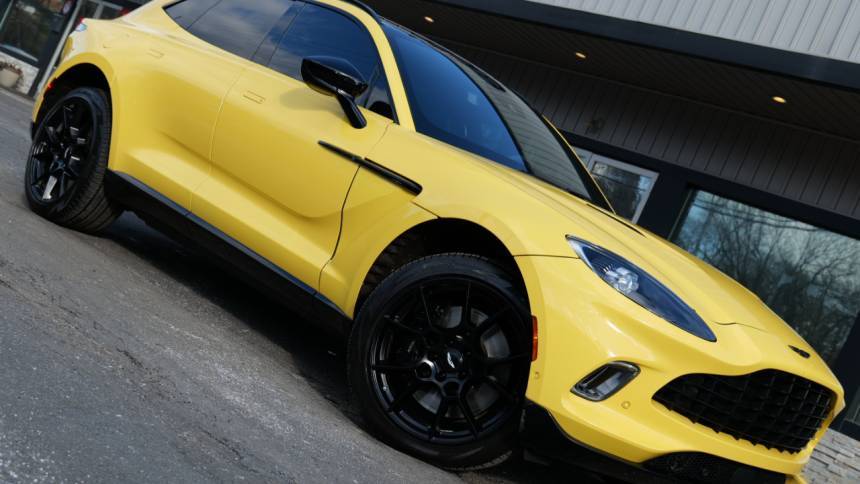 2022 Aston Martin DBX